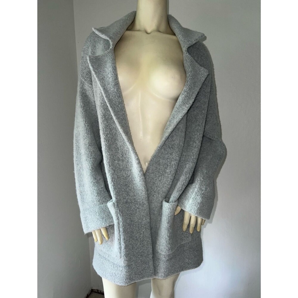 Thread & Supply Light Gray Knit Open Cozy Oversized Cardigan. Size XS.